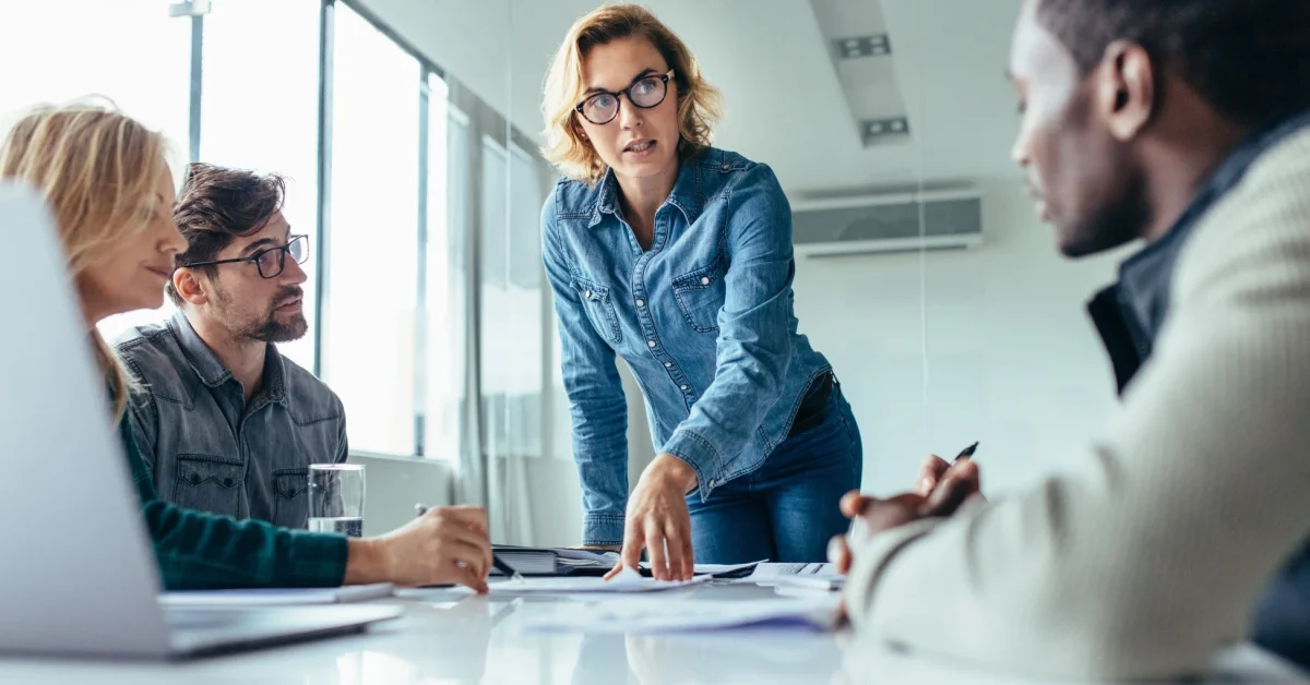 leading meeting workplace