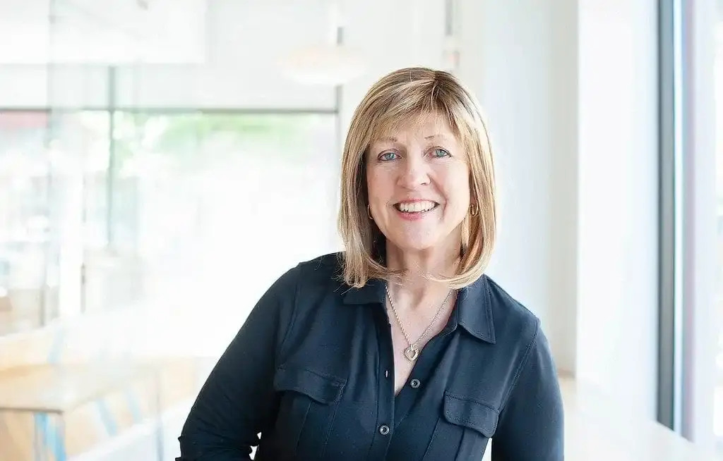 professional photo of barb stone